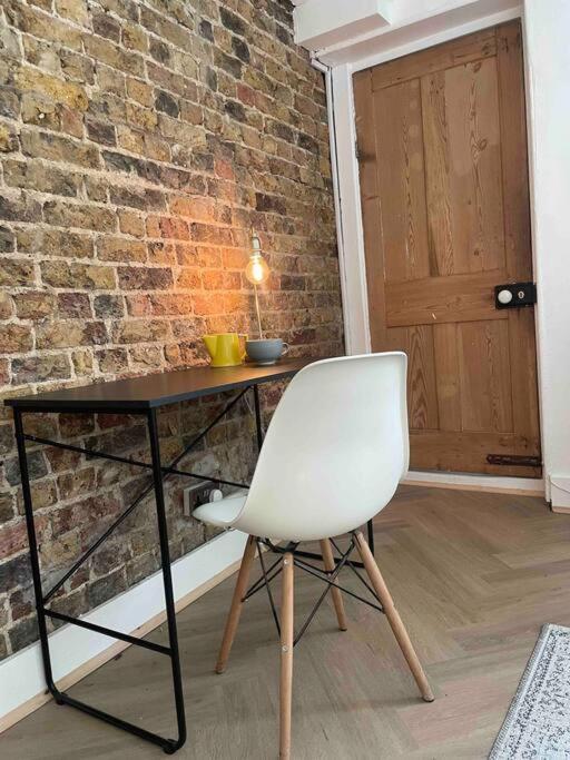 Beautiful London Victorian House, Sleeps 12 Villa Buitenkant foto